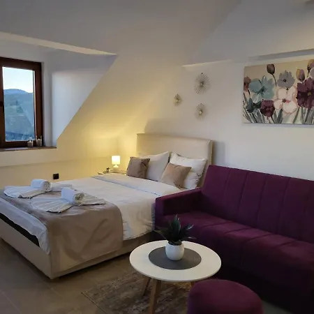 Kloudscape Milmari & Apartman *