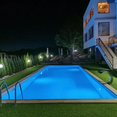 Kloudscape Milmari & Apartment *