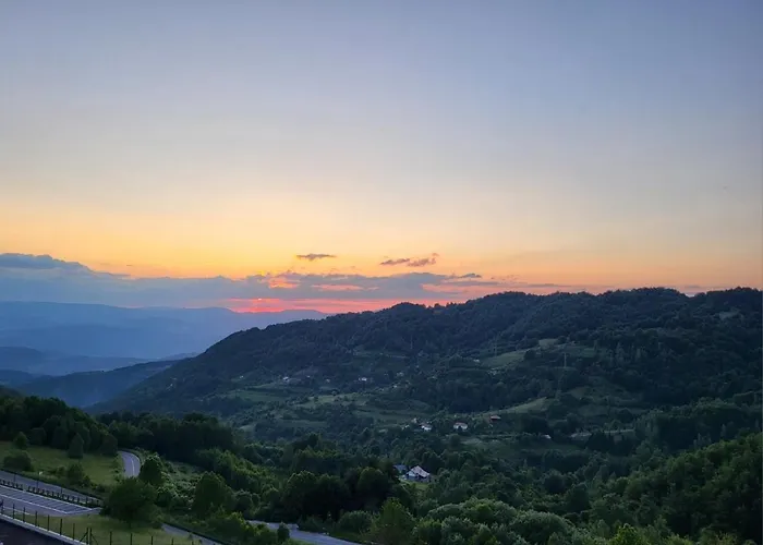 아파트 Kloudscape Milmari & *