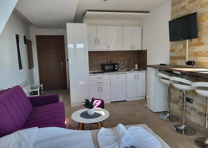 Kloudscape Milmari &